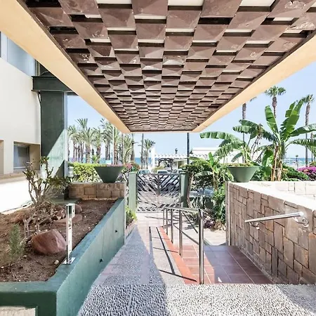 Remo Carihuela A Pie De Playa Parking Privado Torremolinos